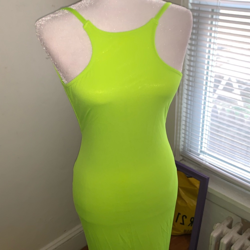 Green Gown - Picture 3 of 7